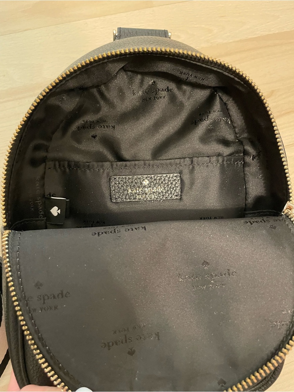 Excellent Condition Kate Spade Emma Small Black Backpack Crossbody! - Picture 9 of 14